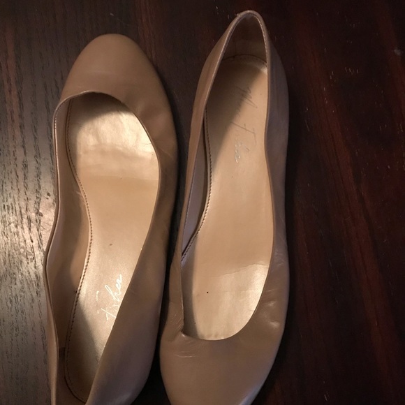 Marc Fisher Shoe - Picture 2 of 2